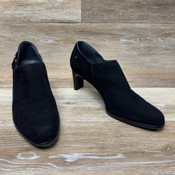 Stuart Weitzman Black Suede Almond Toe Booties Women's Size 8.5 - Picture 5 of 6